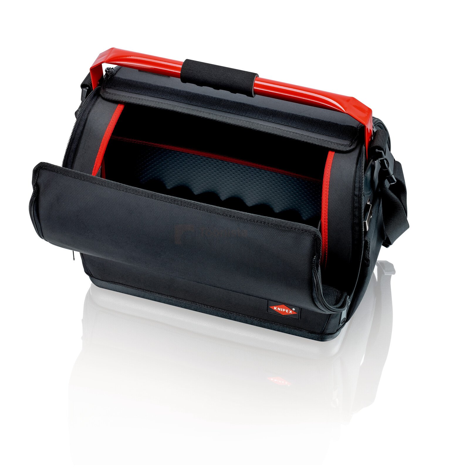 Pildil on avatud must Knipex "LightPack" tööriistakott, millel on punased detailid ja mis on mõeldud tööriistade hoidmiseks.