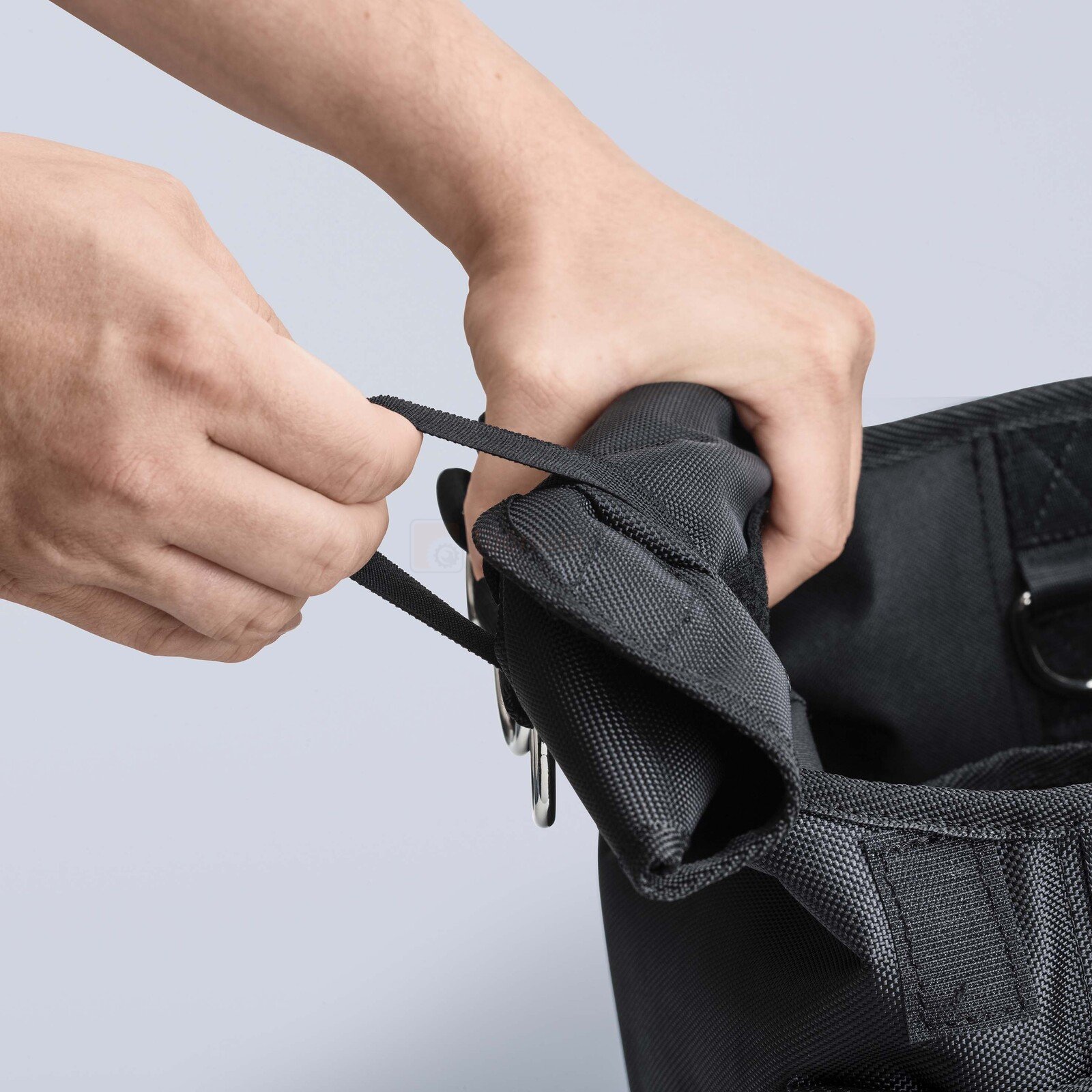 Knipex tööriistakott 370 x 250 x 150 mm, kõrgustes töötamiseks 6