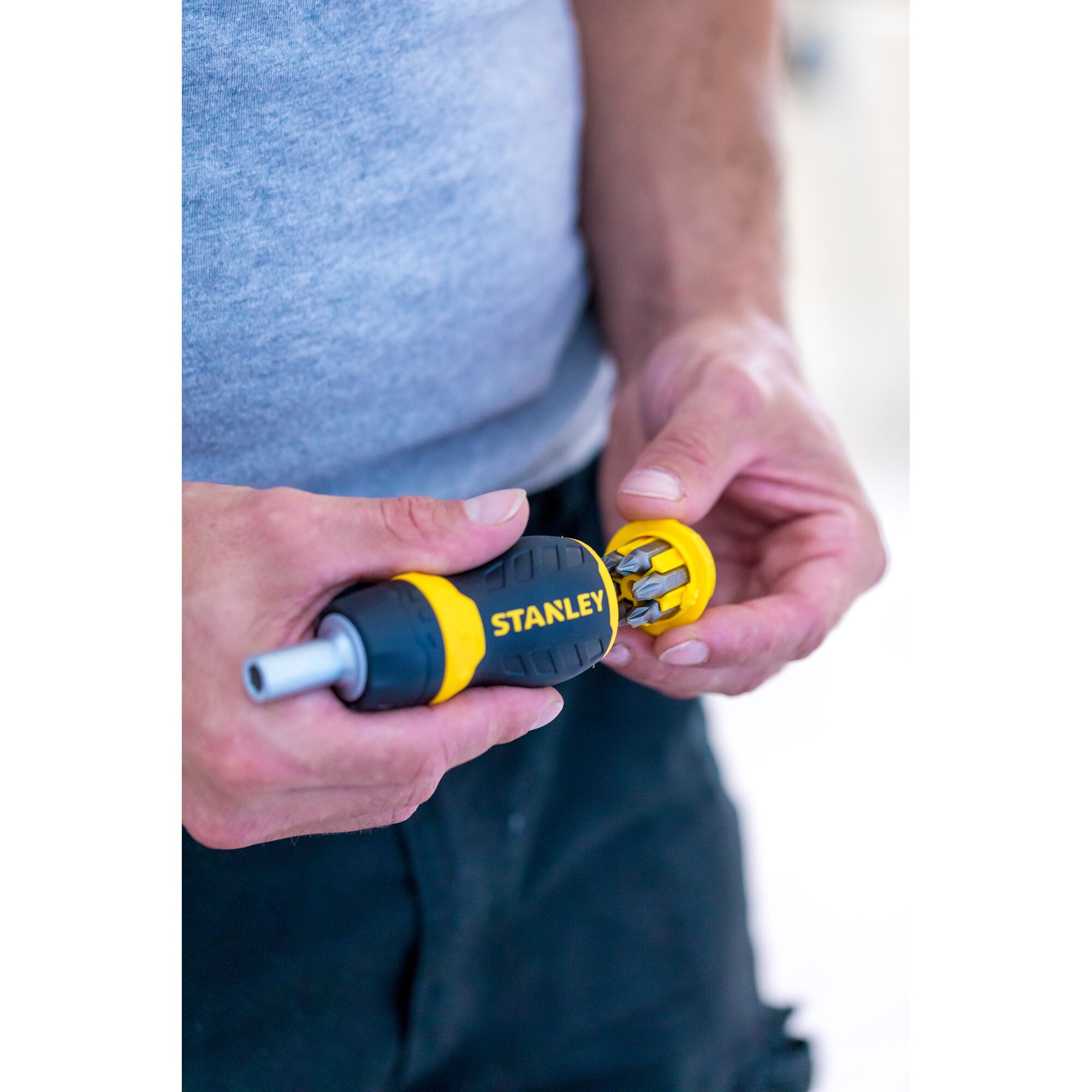 Stanley screwdriver with ratchet + 6 bits