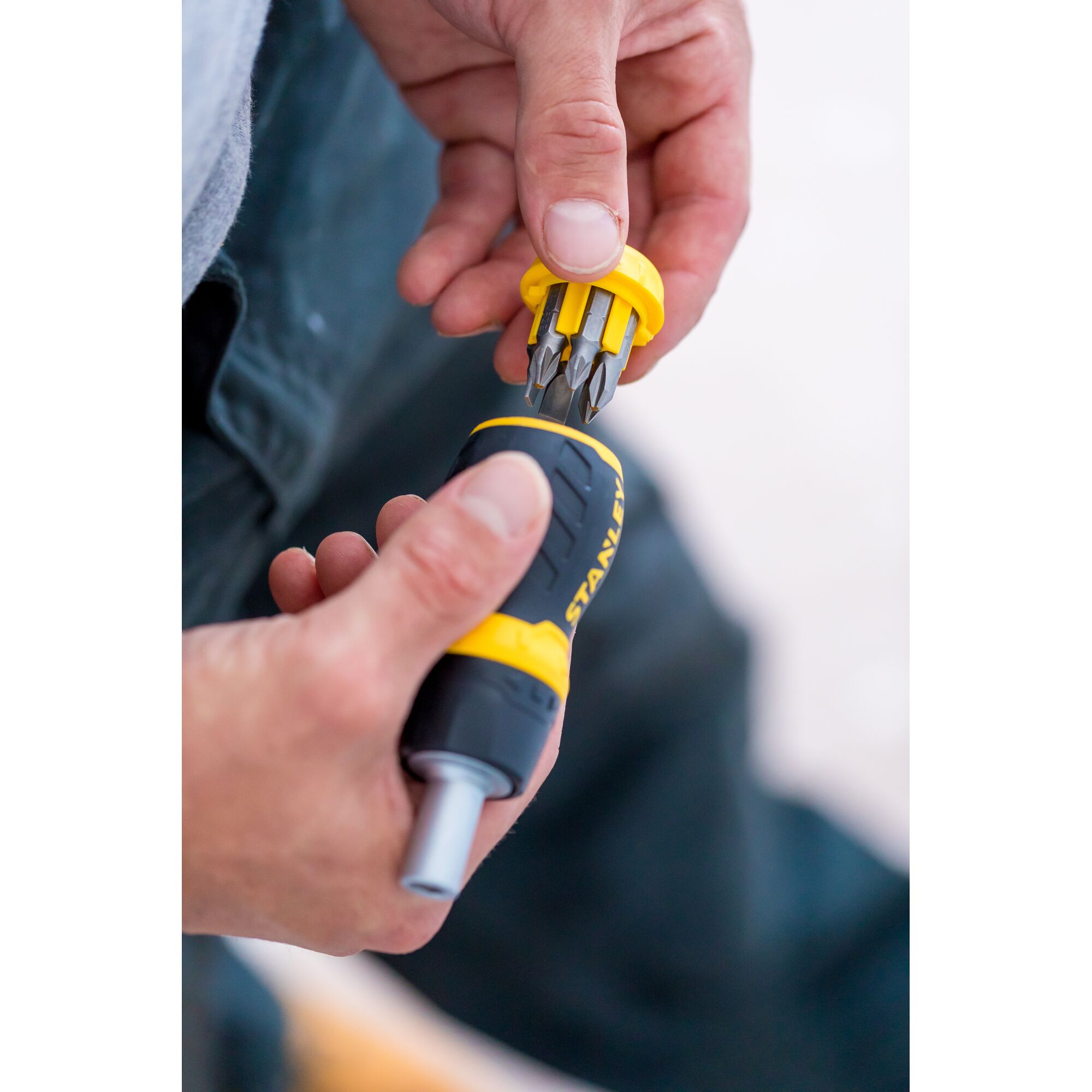 Stanley screwdriver with ratchet + 6 bits