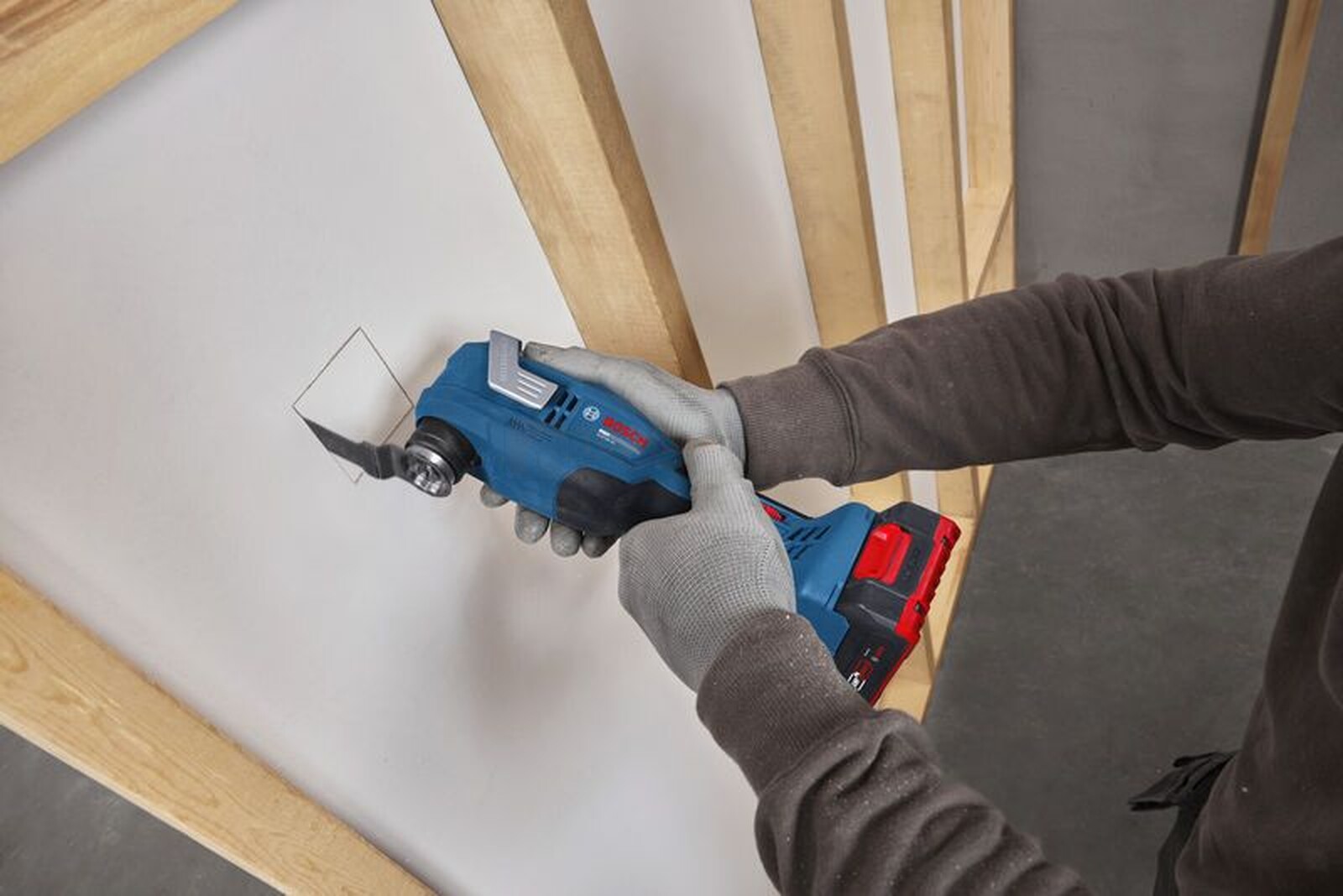Bosch multitööriist GOP 18V-30, ilma aku ja laadijata