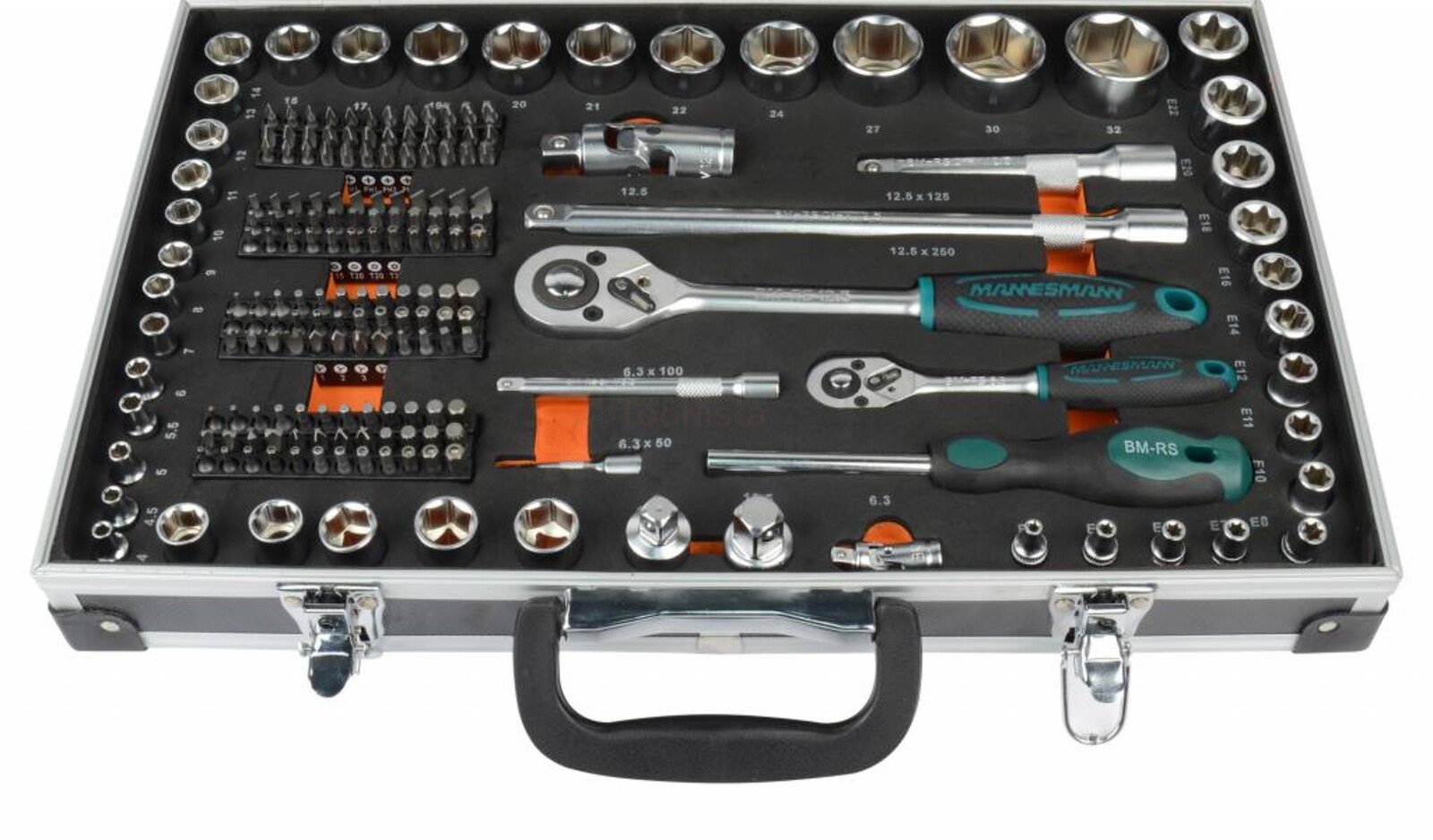Pildil on Mannesmanni 232-osaline tööriistakomplekt, mis sisaldab erinevaid pistikupesasid, otsikuid, mutrivõtmeid ja...