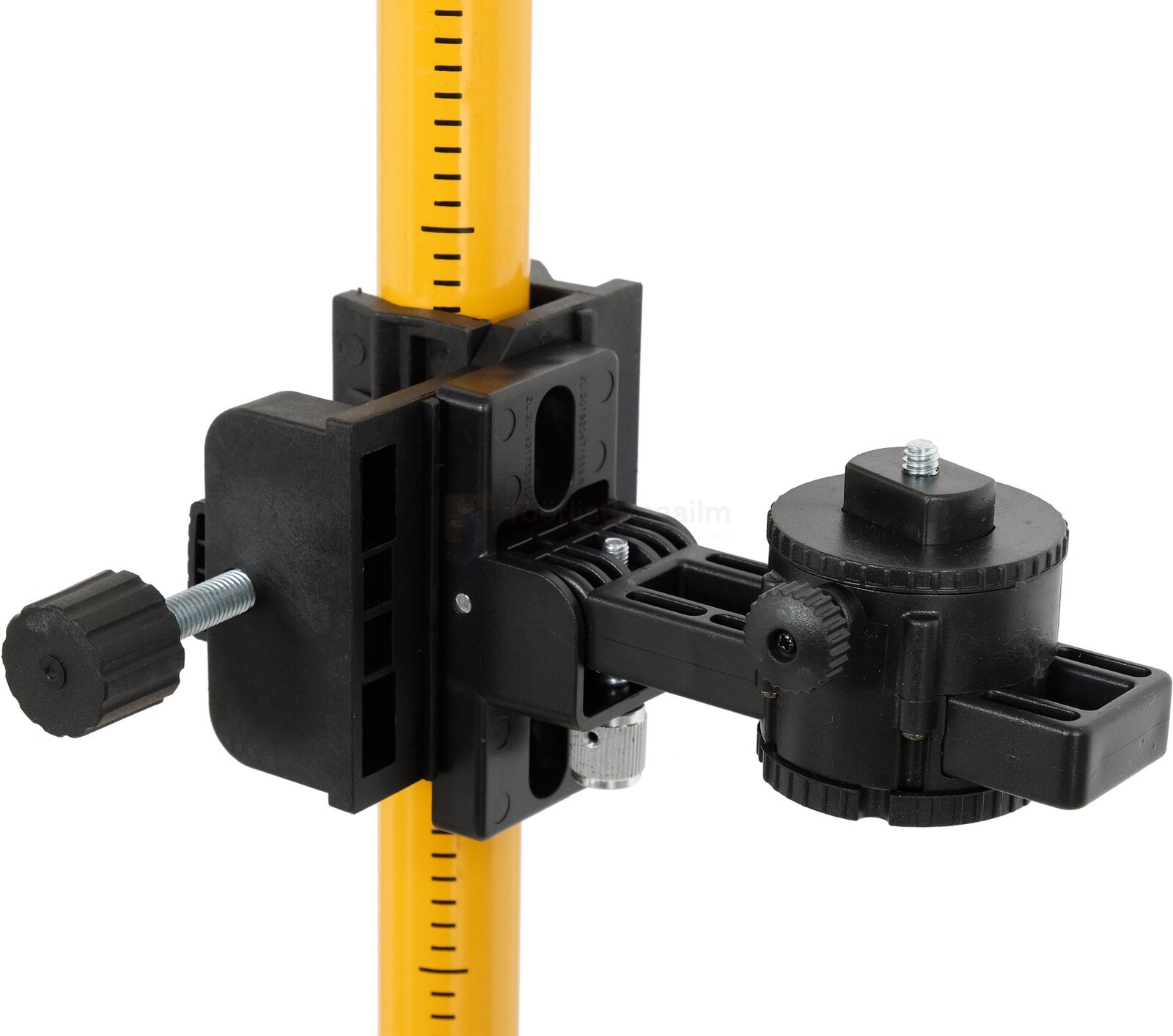 Pildil on Vorel teleskoopstatiivi kinnitus, mis on kinnitatud kollasele mõõtevardale ja mille külge saab kinnitada...