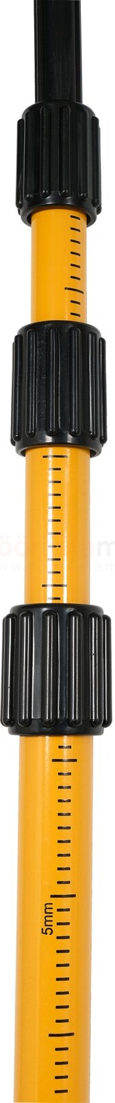 Pildil on Vorel teleskoopstatiiv, millel on kolm reguleeritavat osa ja mõõteskaala.