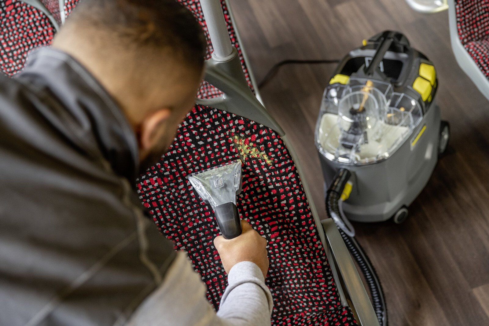 Tekstiilipesur Kärcher Puzzi 8/1 C 4