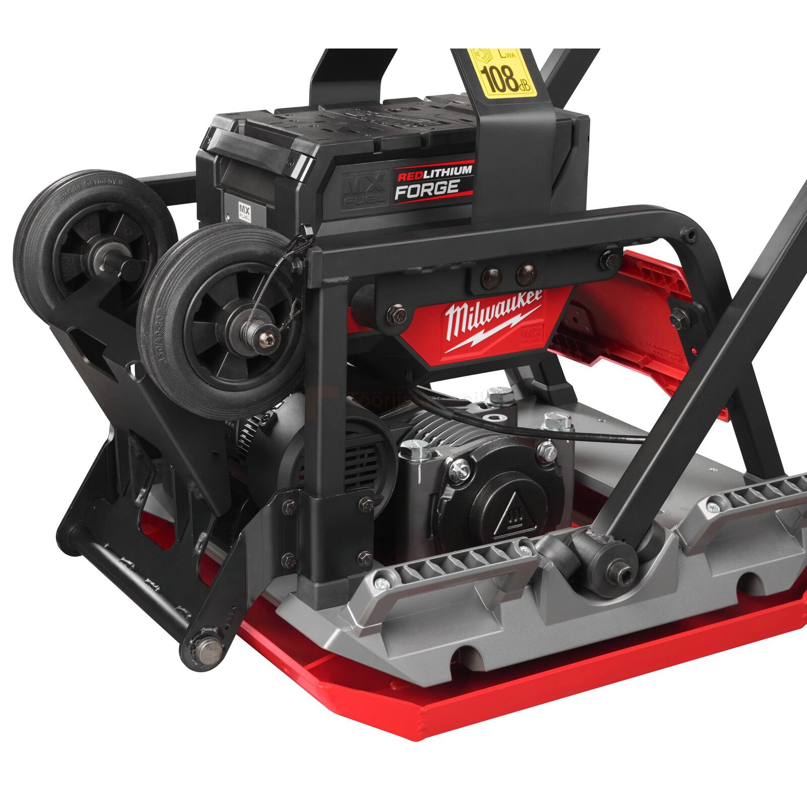 Pildil on Milwaukee rataste komplekt MXF PC50 akutoitel vibroplaadile, mis võimaldab seadet hõlpsalt transportida.