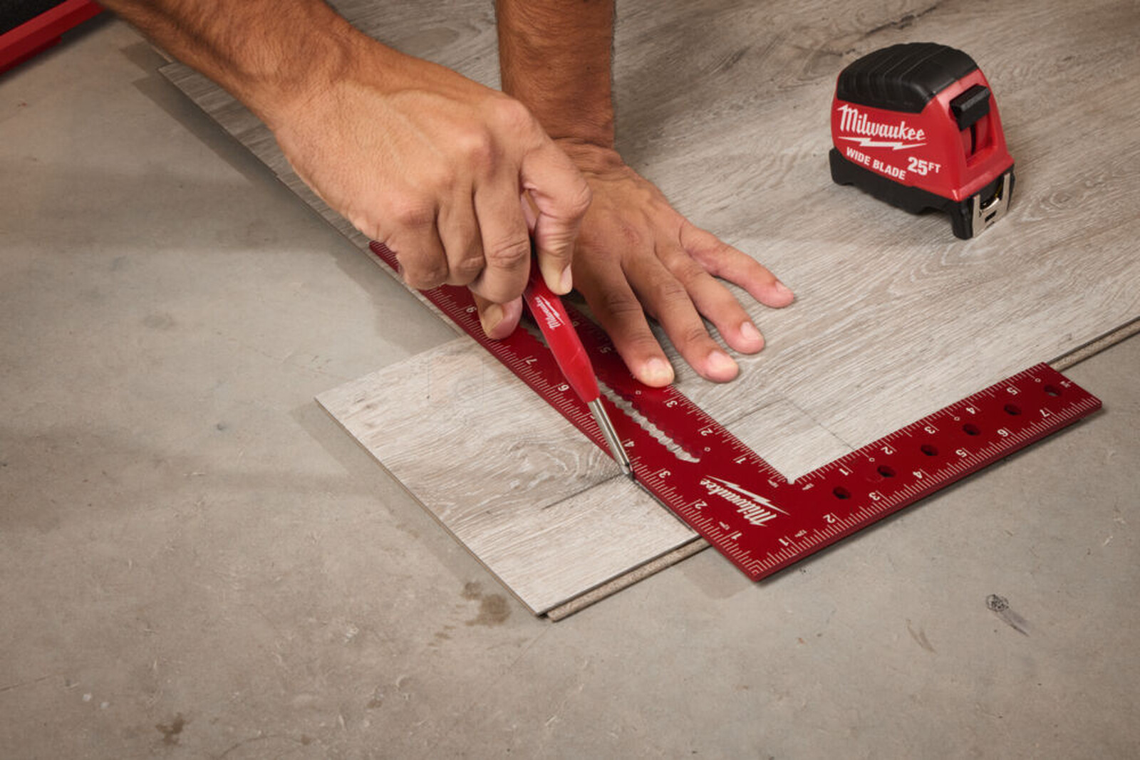 Заправляемый карандаш Milwaukee + 10 запасных стержней