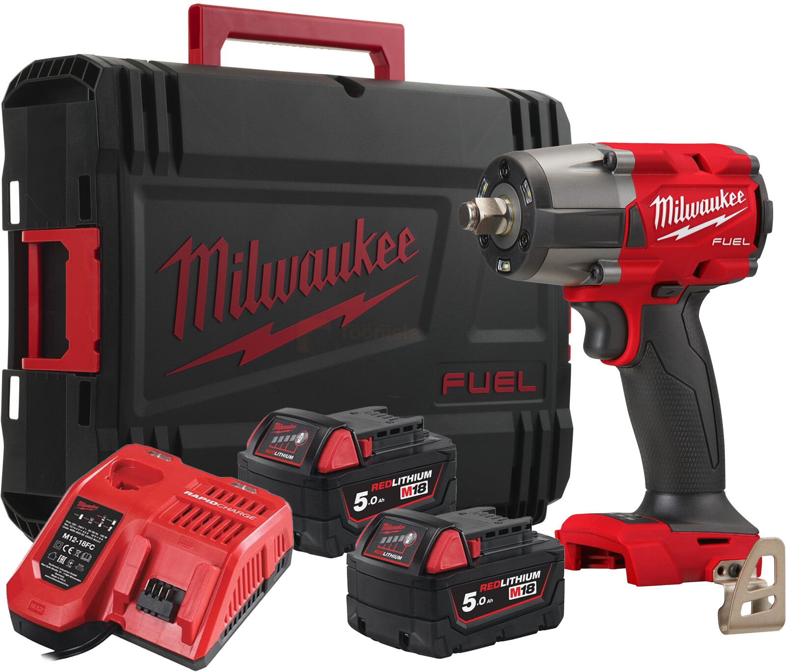 Pildil on kujutatud Milwaukee M18 FMTIW2F12-502X akulöökmutrikeeraja koos kahe akuga, laadija ja hoiukohvriga.