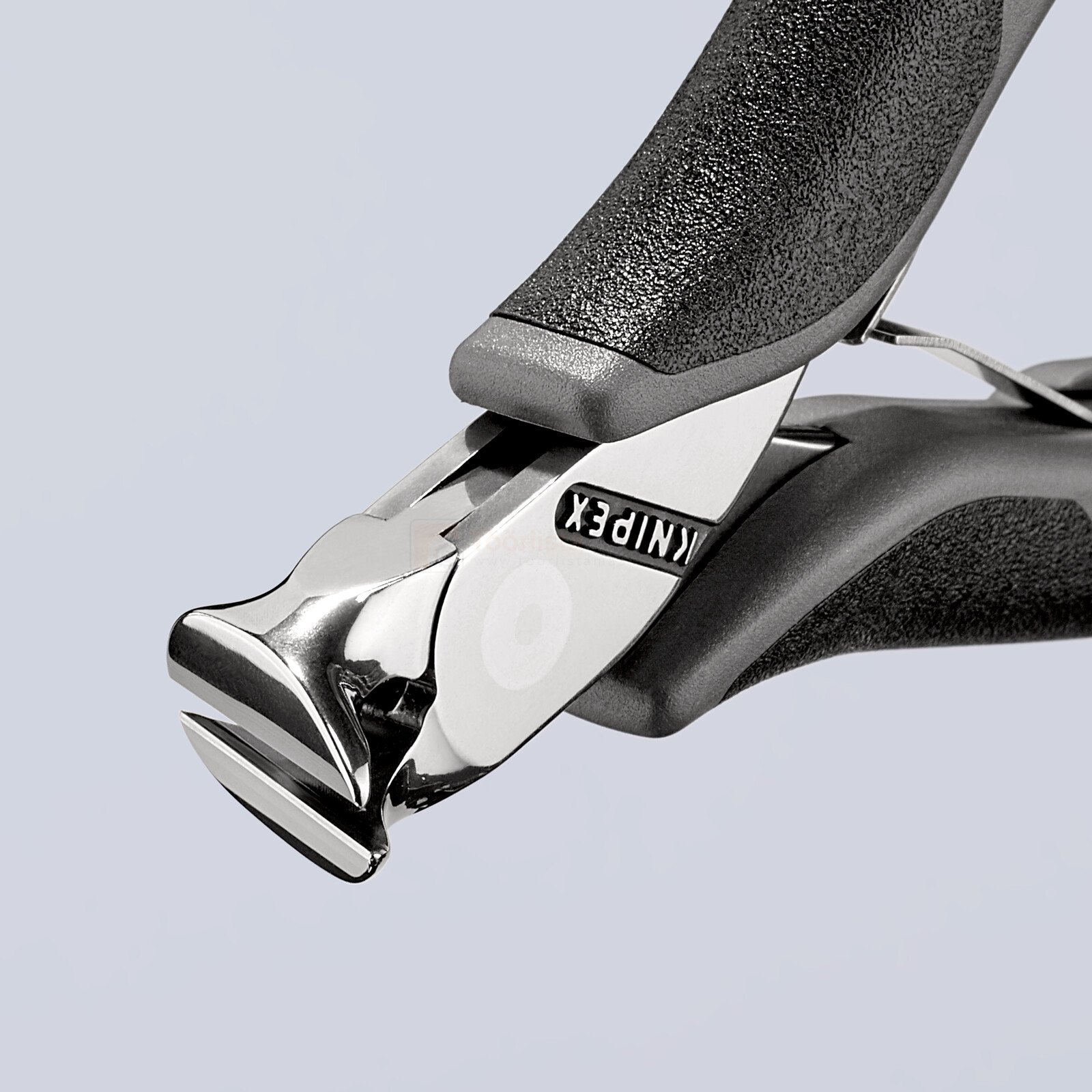 Pildil on näha Knipex ESD lõikekäärid, mille lõikepea on suunatud vaataja poole.