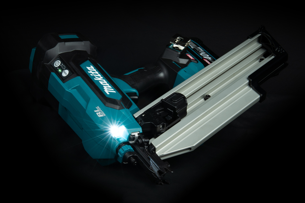 Аккумуляторный гвоздезабивной пистолет Makita BN002GZ, без аккумулятора и зарядного устройства