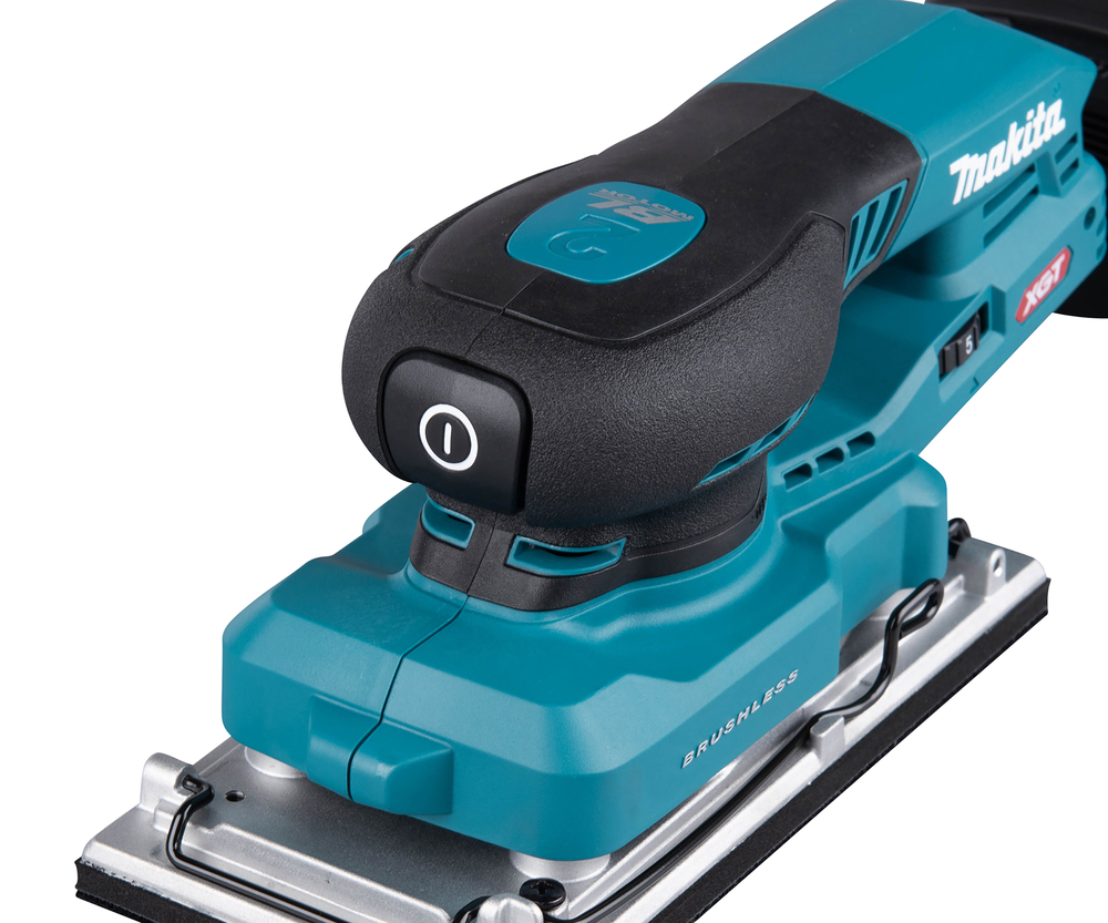 Аккумуляторная эксцентриковая шлифовальная машина Makita BO007CGZ, без аккумулятора и зарядного устройства