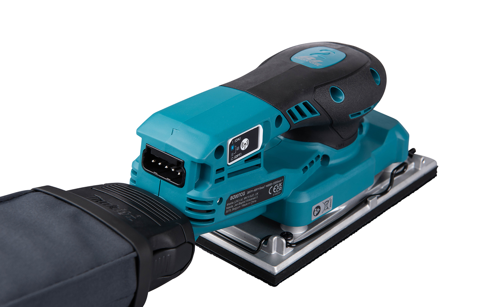 Аккумуляторная эксцентриковая шлифовальная машина Makita BO007CGZ, без аккумулятора и зарядного устройства