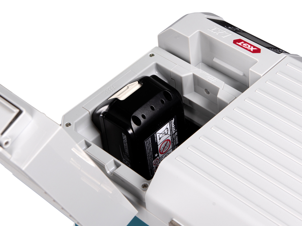 Makita aku külma- ja soojakast CW003GZ, ilma aku ja laadijata