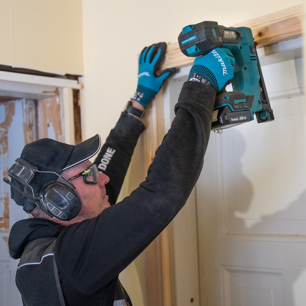 Makita аккумуляторный нейлер DBN501ZJ, без аккумулятора и зарядного устройства