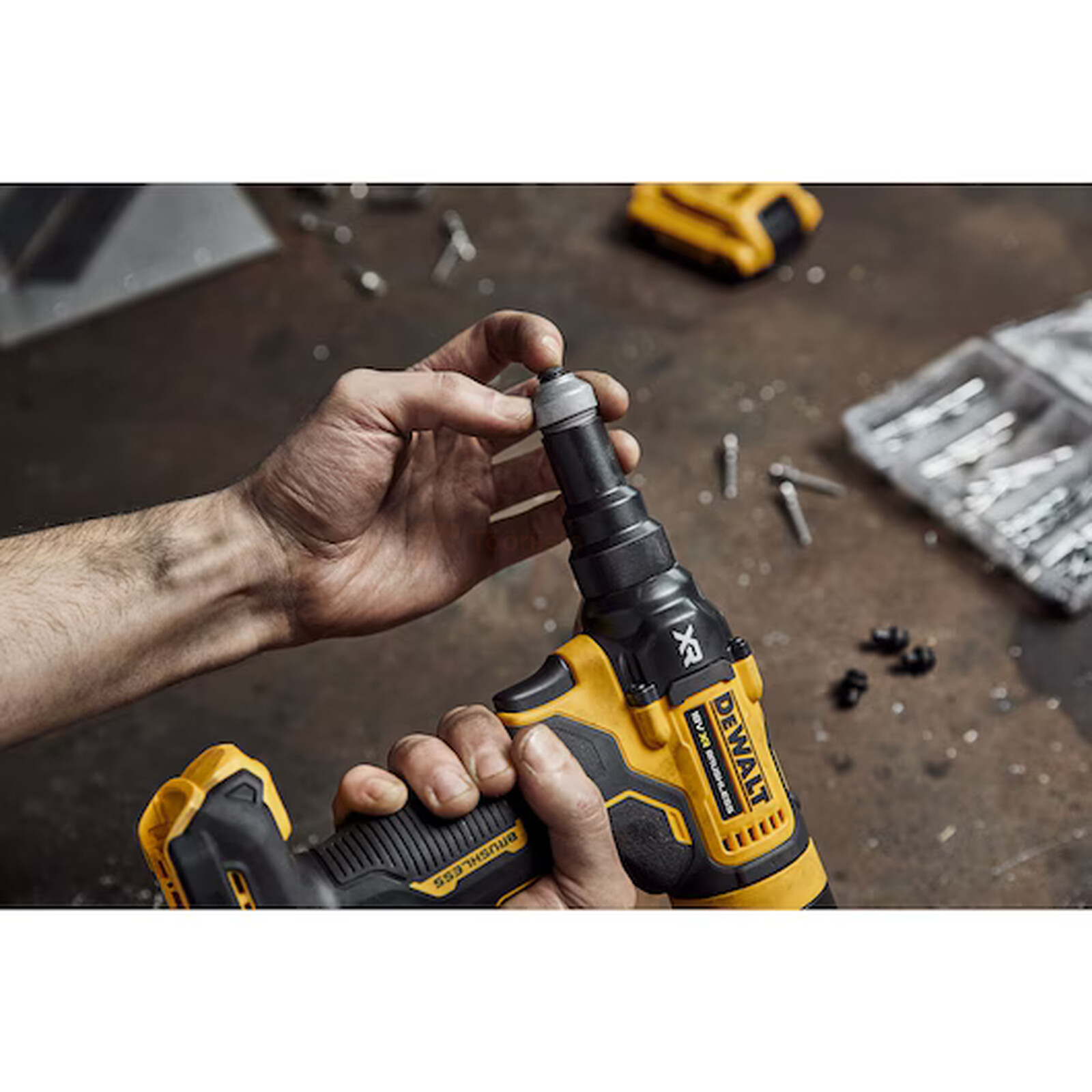 DeWalt akutoitel needipüstol DCF403E1GT 4
