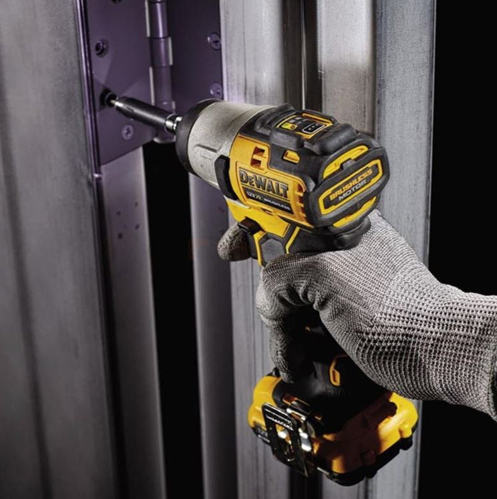 Akulöökkruvikeeraja DeWalt DCF801N - ilma aku ja laadijata 2