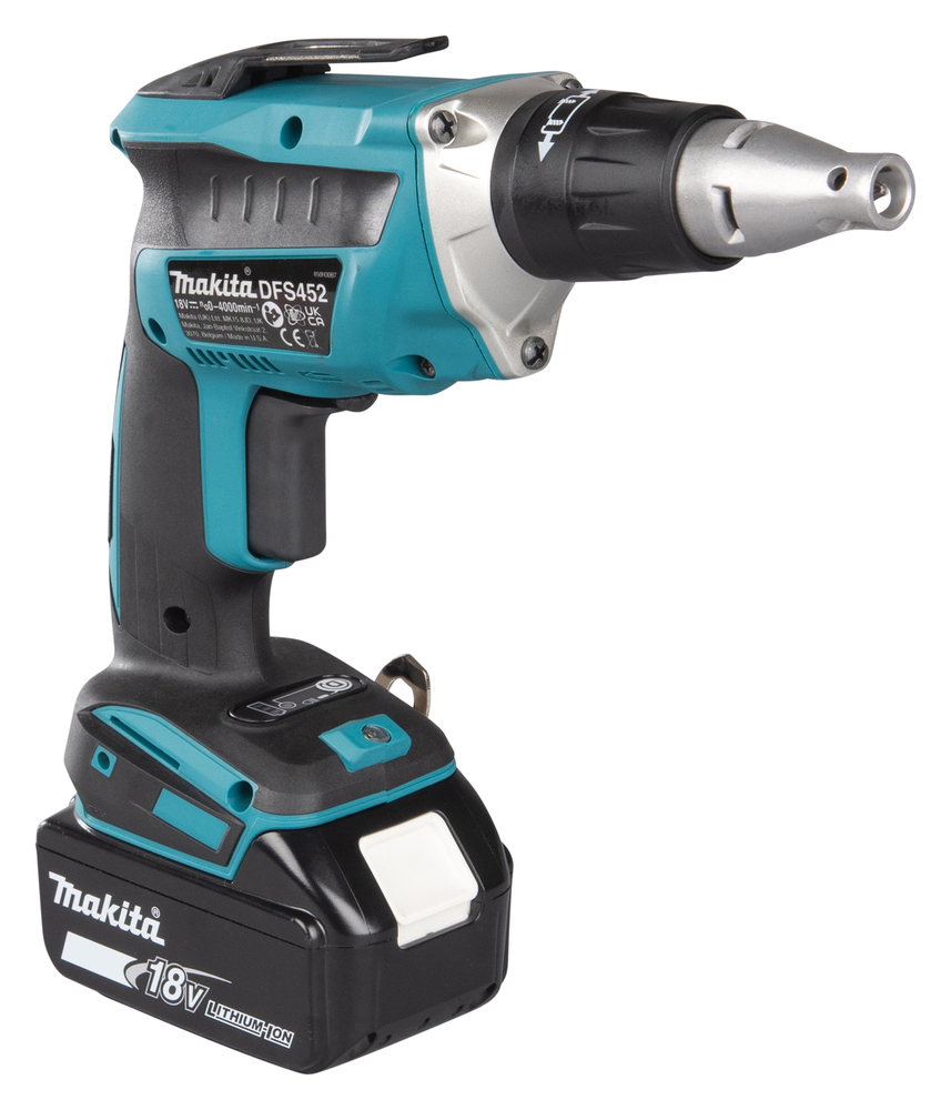 Pildil on Makita akukruvikeeraja DFS452ZJX3, millel on mustad ja helesinised detailid.