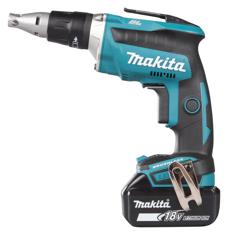 Pildil on Makita akukruvikeeraja, mis on valge taustaga, millel on Makita logo ja mudeli nimi.