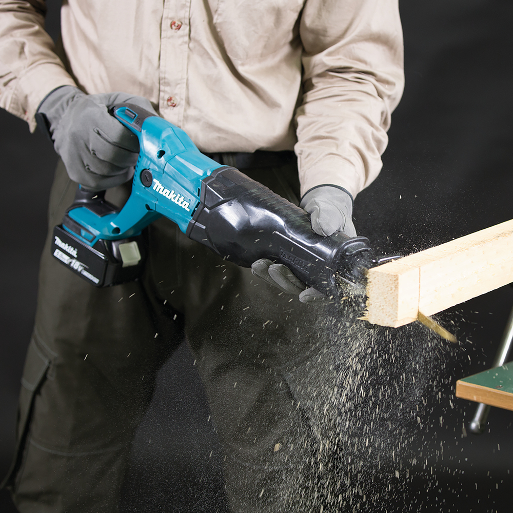 Makita cordless reciprocating saw