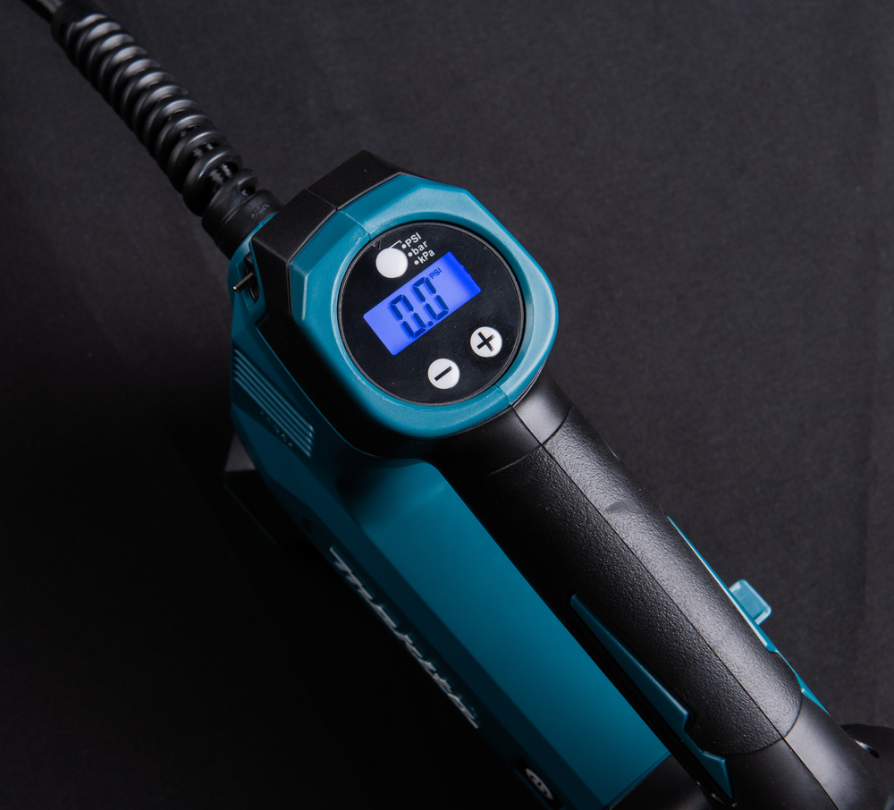 Makita cordless pump DMP180Z, without battery and charger