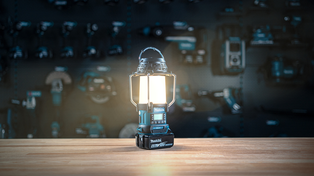 Makita akulamp-raadio DMR056, ilma aku ja laadijata