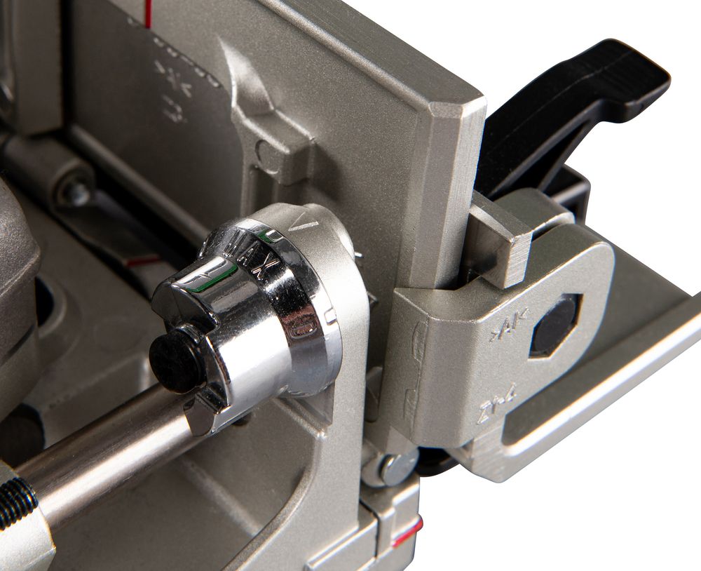 Makita akuliidesfrees DPJ180Z, ilma aku ja laadijata