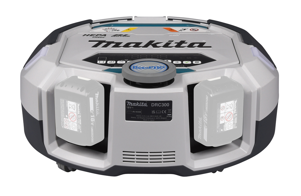 Pildil on näha Makita robottolmuimeja DRC300, millel on kaks 18V akut.