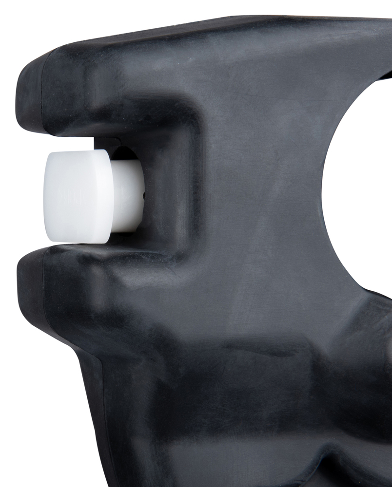 Pildil on detail Makita akukaablipressi DTC302ZK korpusest, näidates valget plastosa ja musta plastist peamist struktuuri.