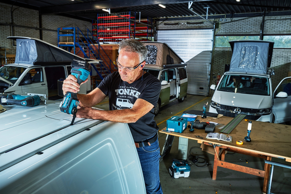 Makita akuuniversaaltööriist DTM52Z, ilma aku ja laadijata