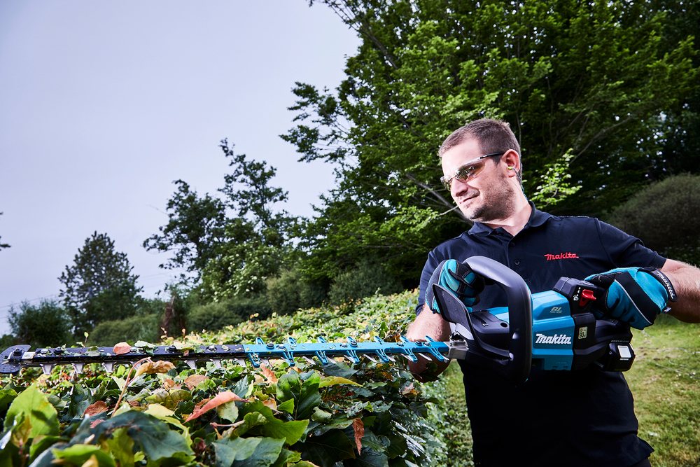 Аккумуляторный кусторез Makita DUH601Z, без аккумулятора и зарядного устройства