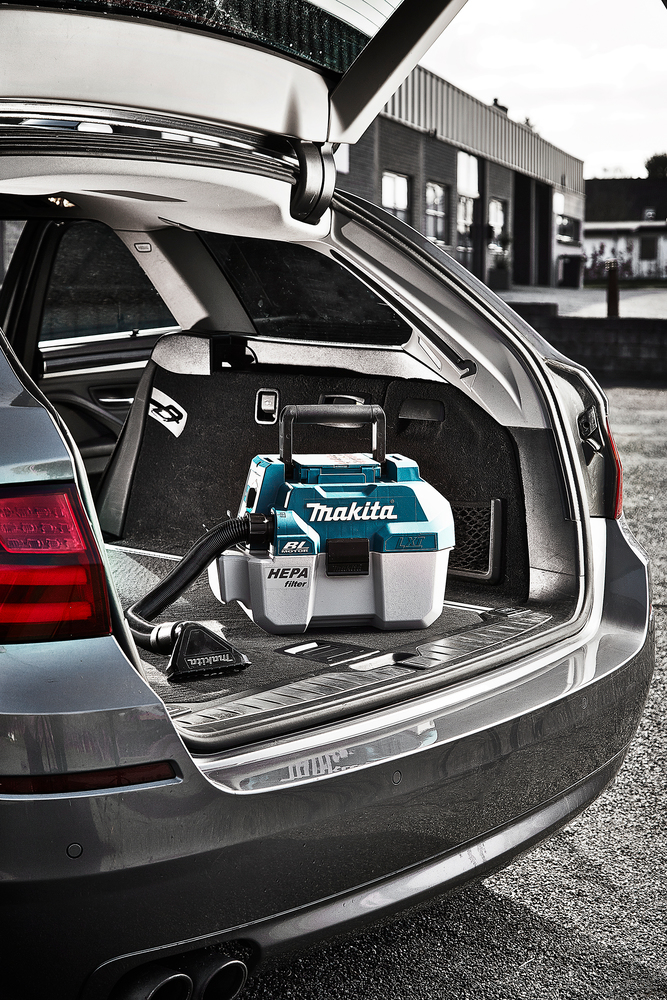 Аккумуляторный пылесос для влажной и сухой уборки Makita DVC750LZ, без аккумулятора и зарядного устройства