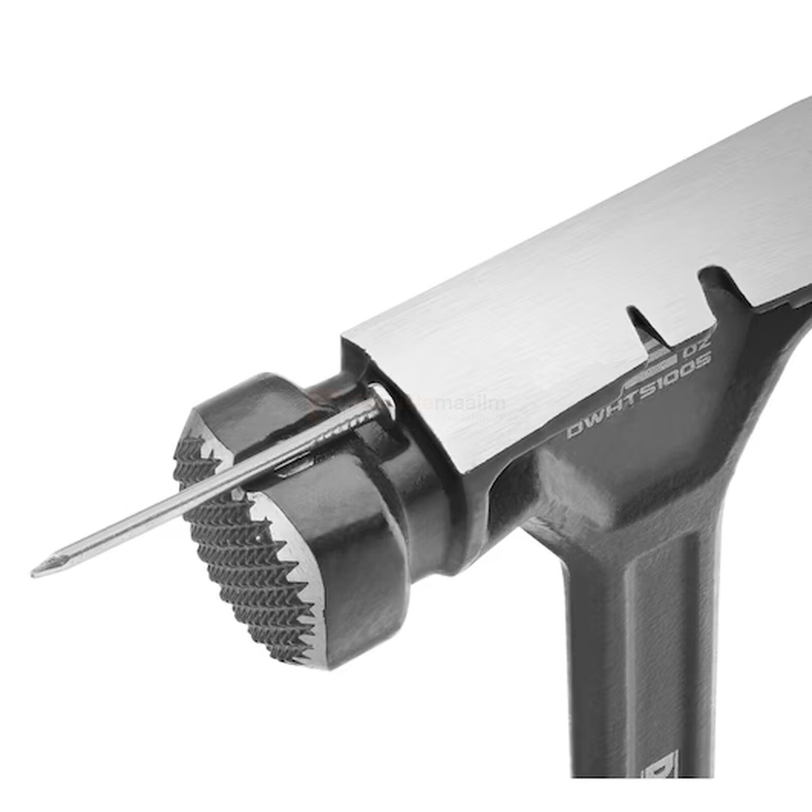 Pildil on näha DeWalt sõrgvasar, millega on kinnitatud nael.