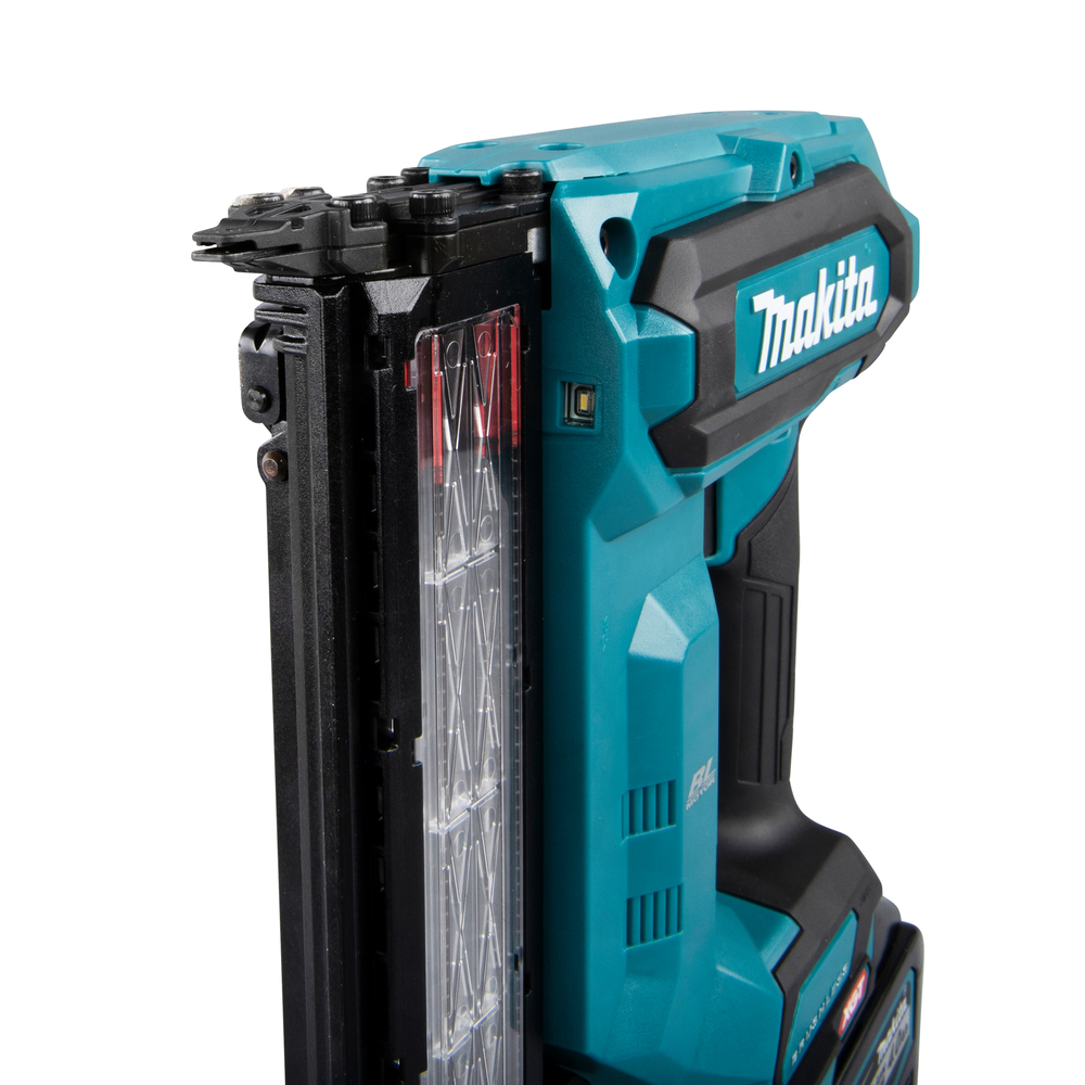Аккумуляторный гвоздезабивной пистолет Makita FN001GZ, без аккумулятора и зарядного устройства