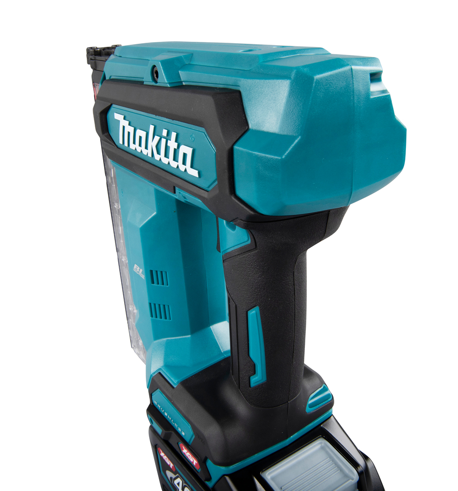 Аккумуляторный гвоздезабивной пистолет Makita FN001GZ, без аккумулятора и зарядного устройства