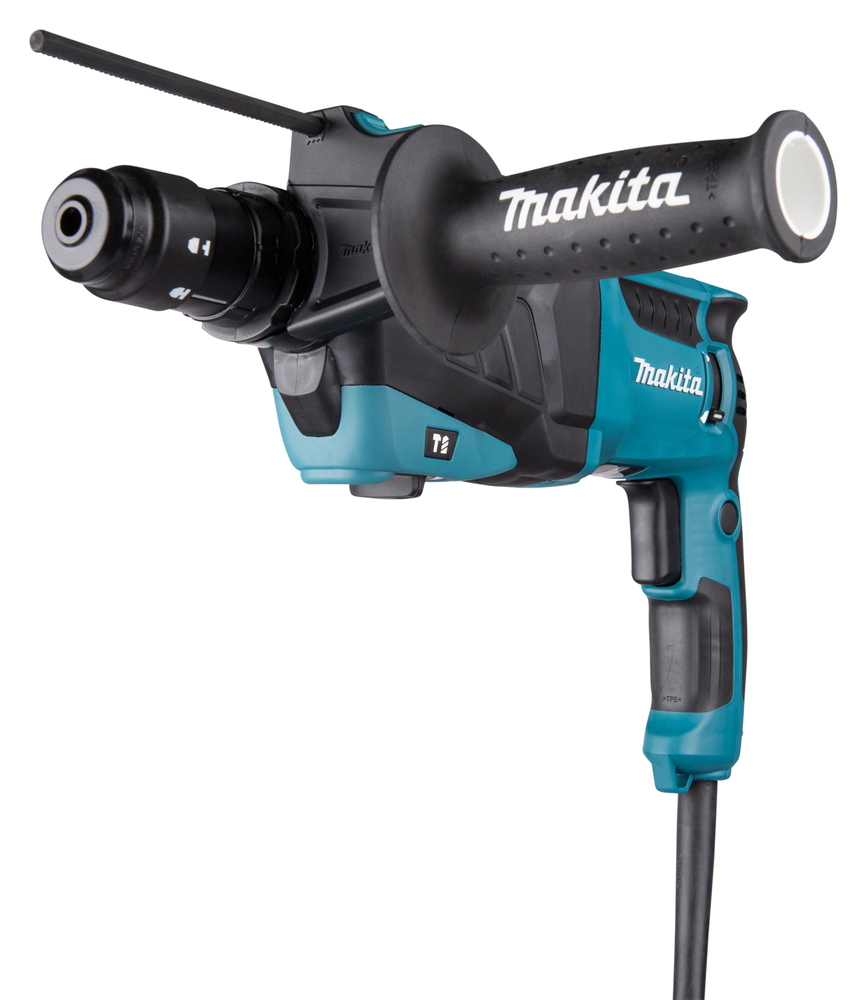 Pildil on sinine-must Makita puurvasar HR2630TJ valgel taustal, kus on näha toote korpus, käepide ja puuri ots.