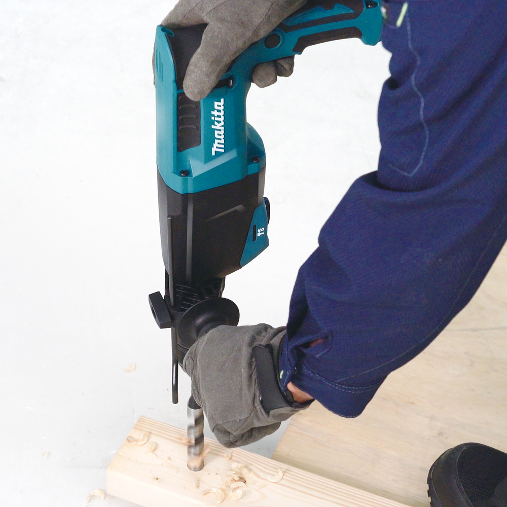 Makita hammer drill HR2670FT