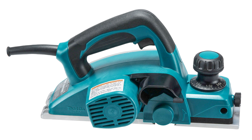 Pildil on Makita KP0800J höövel, mida näeme küljelt, et näha selle tööriista konstruktsiooni ja reguleerimisnuppu.