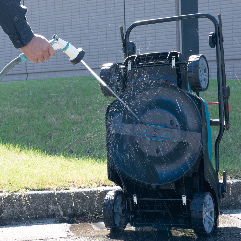 Аккумуляторная газонокосилка Makita LM003GM103, XGT