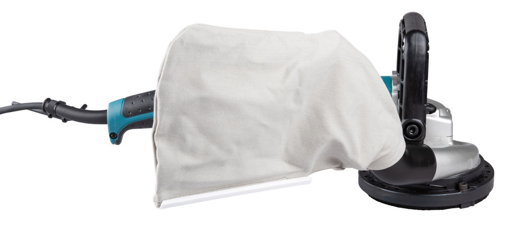 Pildil on Makita betoonilihvmasin NPC5000C, millel on kinnitatud tolmukott ja millel on näha masina erinevaid osi.