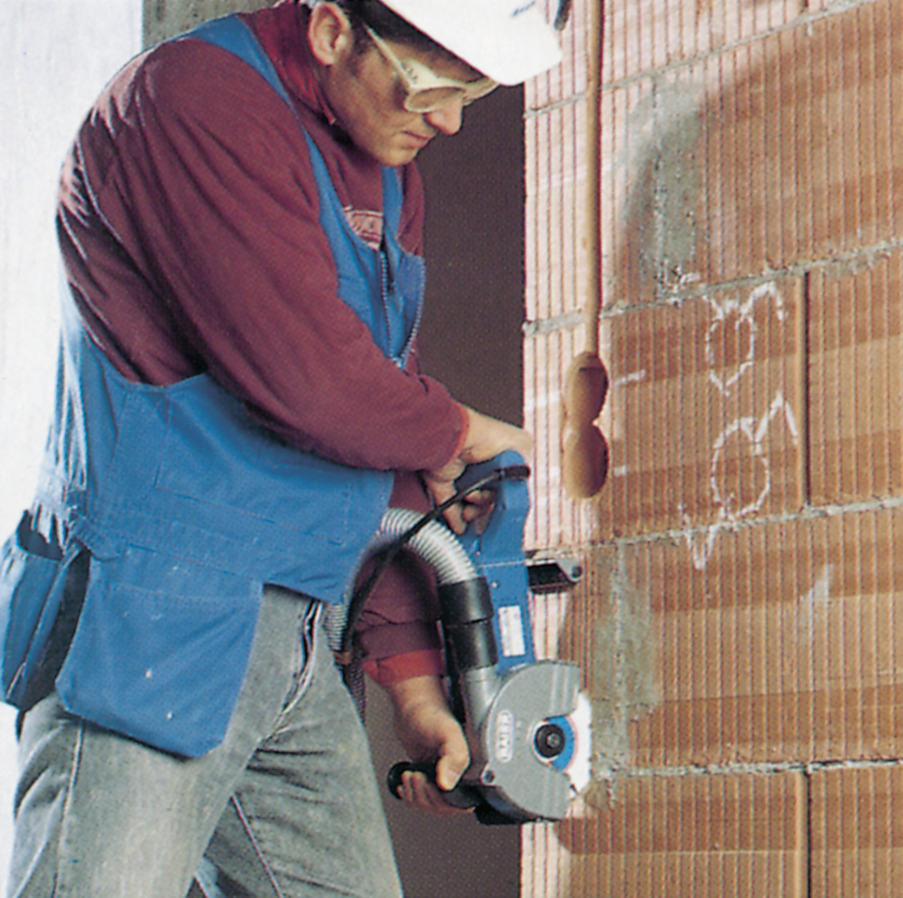 Makita канавочный фрезер SG150