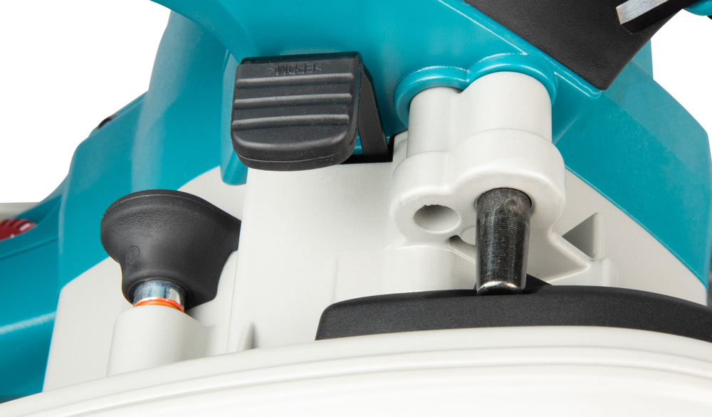 Pildil on detailid Makita ketassaest SP6000J, näidates seadme osi nagu käepide, lukustushoob ja kinnitus.