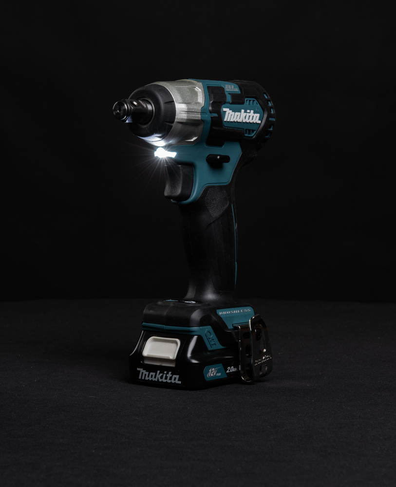 Аккумуляторный ударный гайковерт Makita TW161DSAJ