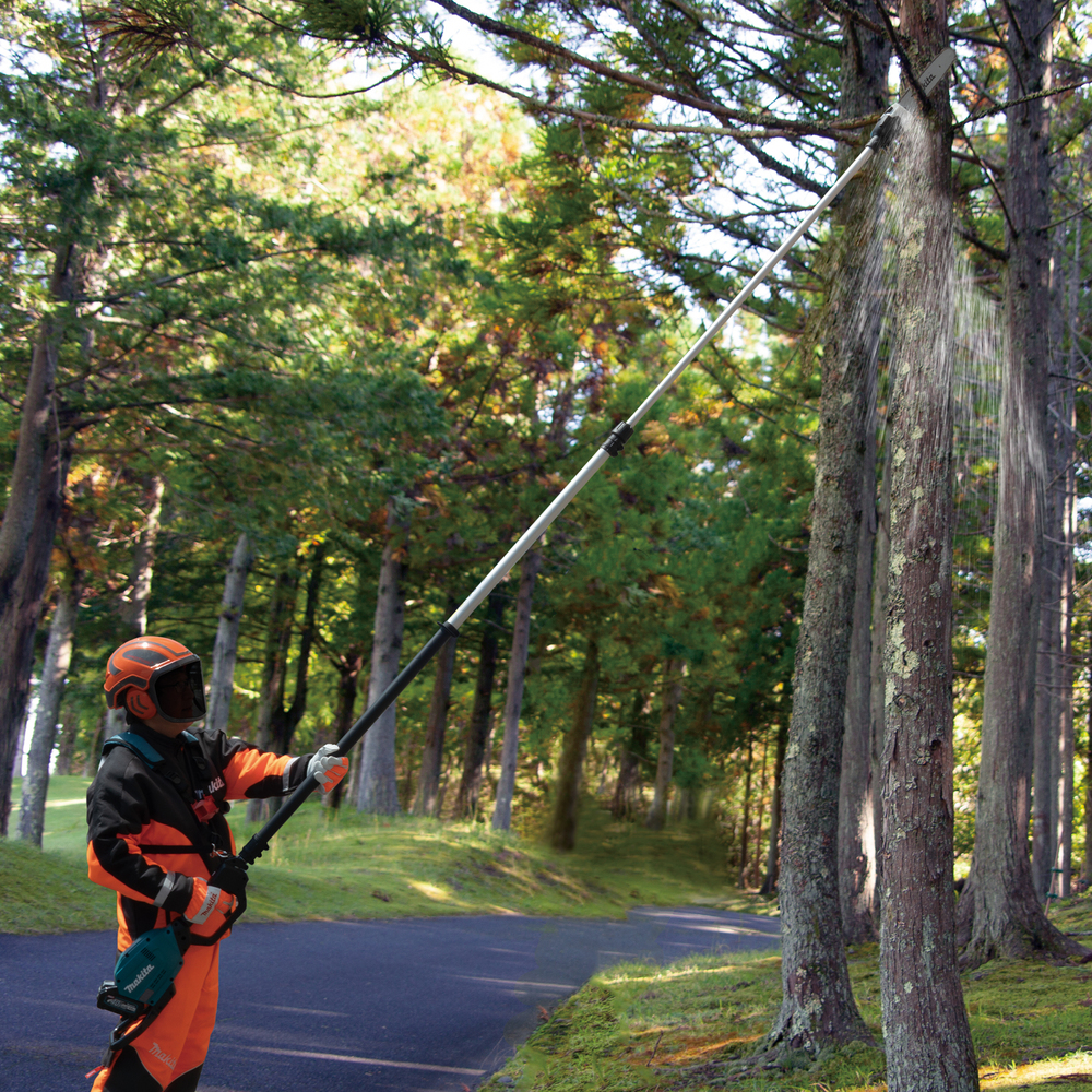 Аккумуляторная телескопическая пила Makita UA004GM101, XGT