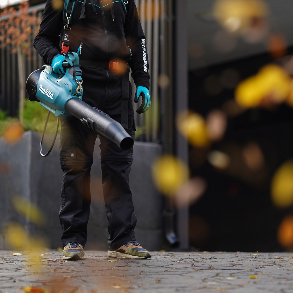 Makita cordless blower UB003CZ, without battery and charger