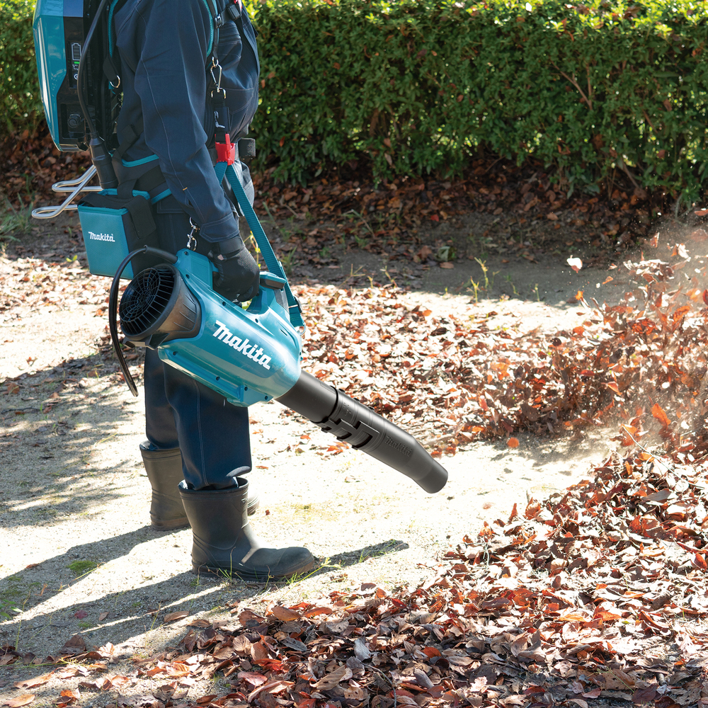 Makita cordless blower UB003CZ, without battery and charger