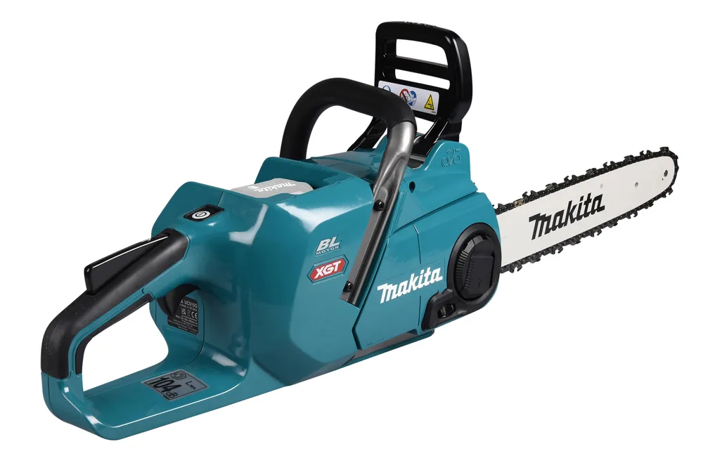 Pildil on näha Makita akukettsaag UC015GZ, XGT, millel on sinine korpus ja valge terakate.
