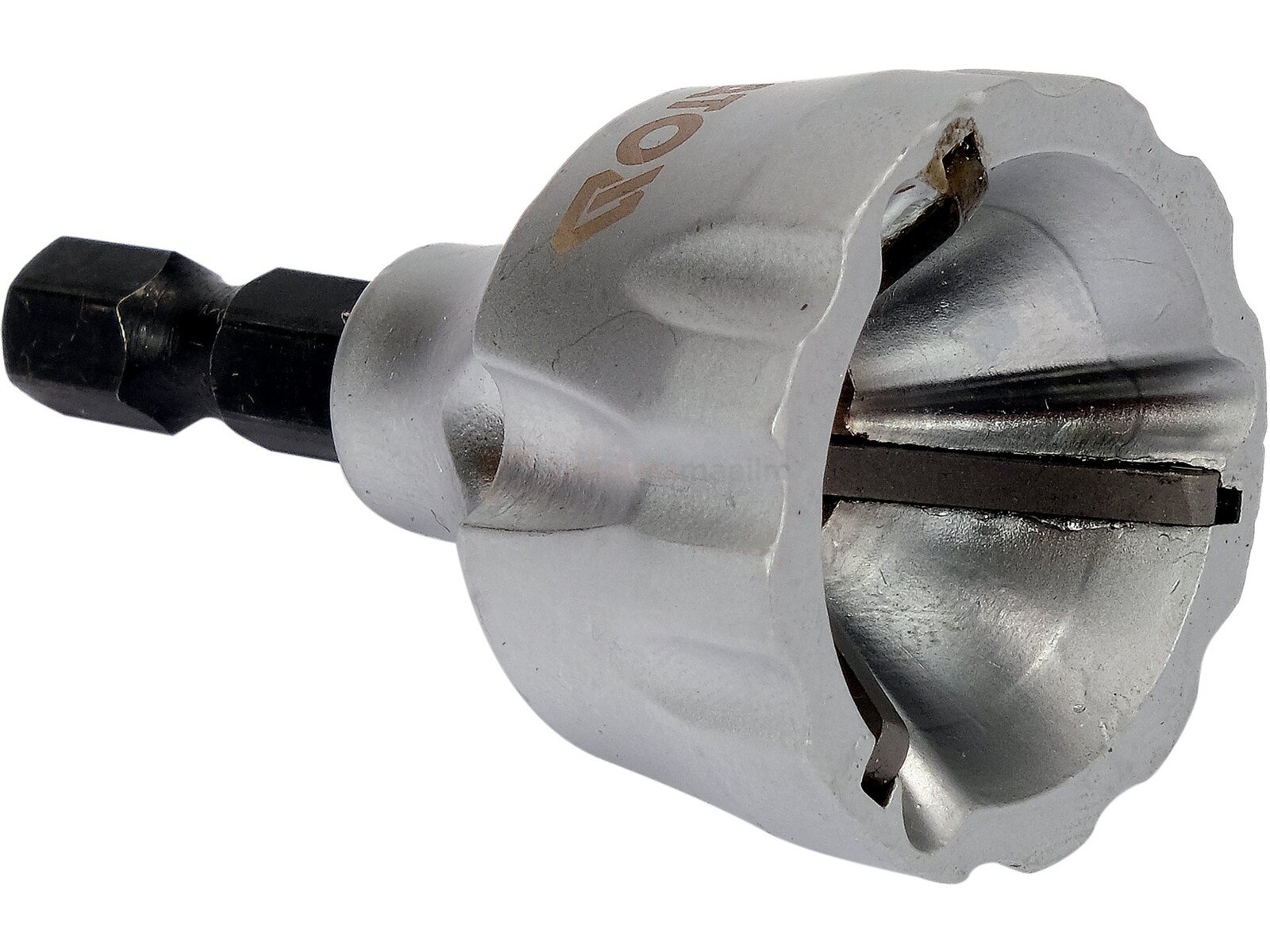 Pildil on YATO kraatide eemaldaja trellile, millega saab eemaldada kraate detailidelt suurusega 3-19 mm.