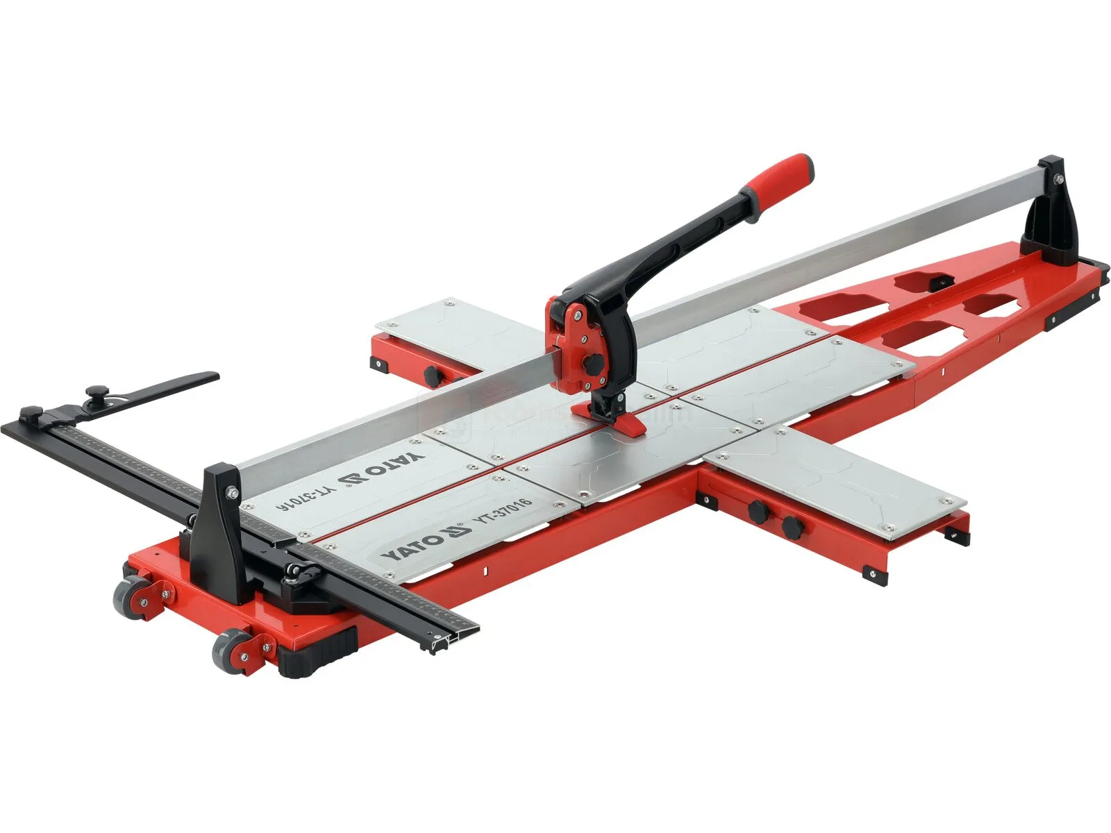 Pildil on punane Yato PROFESSIONAL TILE CUTTER 1300 MM, mida kasutatakse plaatide lõikamiseks.