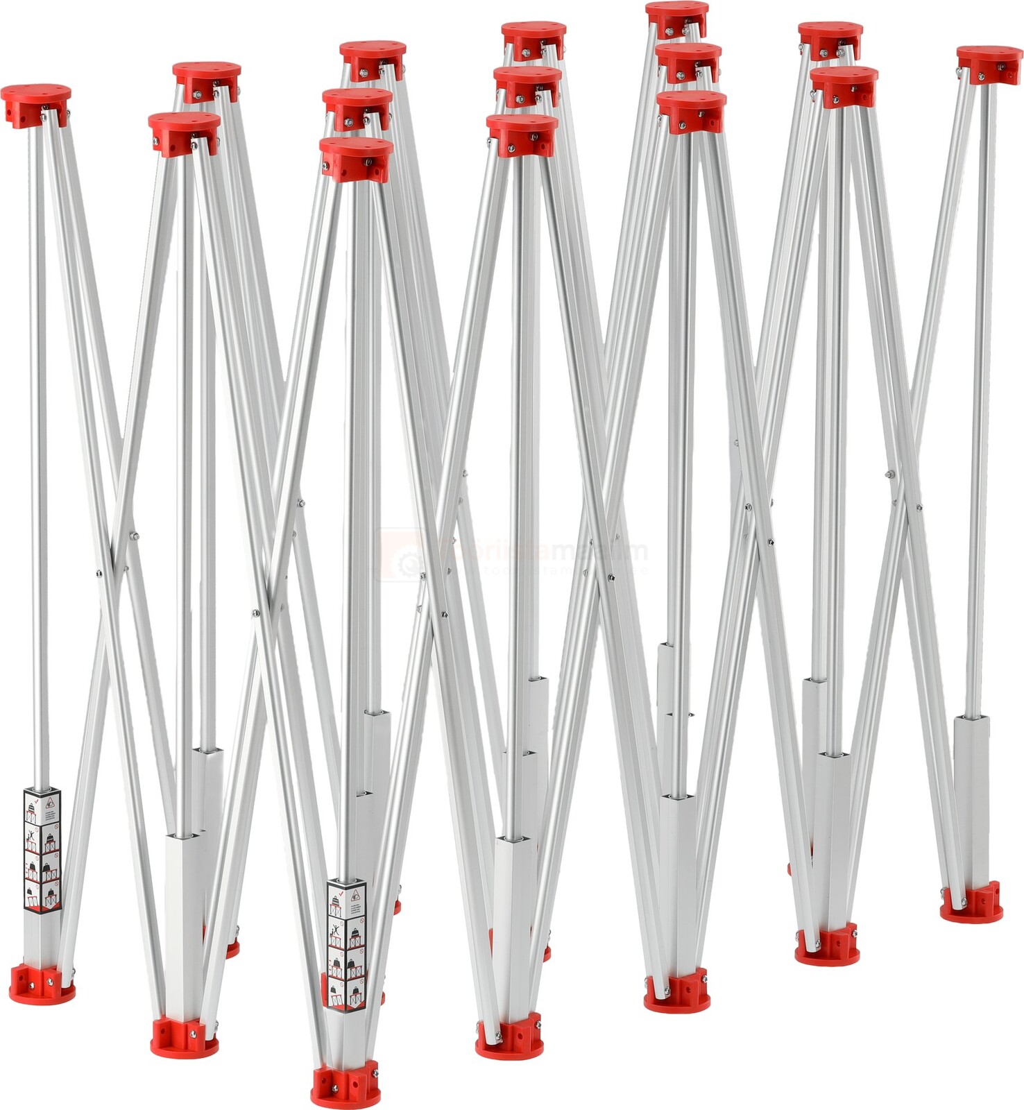 Pildil on näha mitu YATO kokkupandavat tööpingi jalga, mis on valmis kasutamiseks.