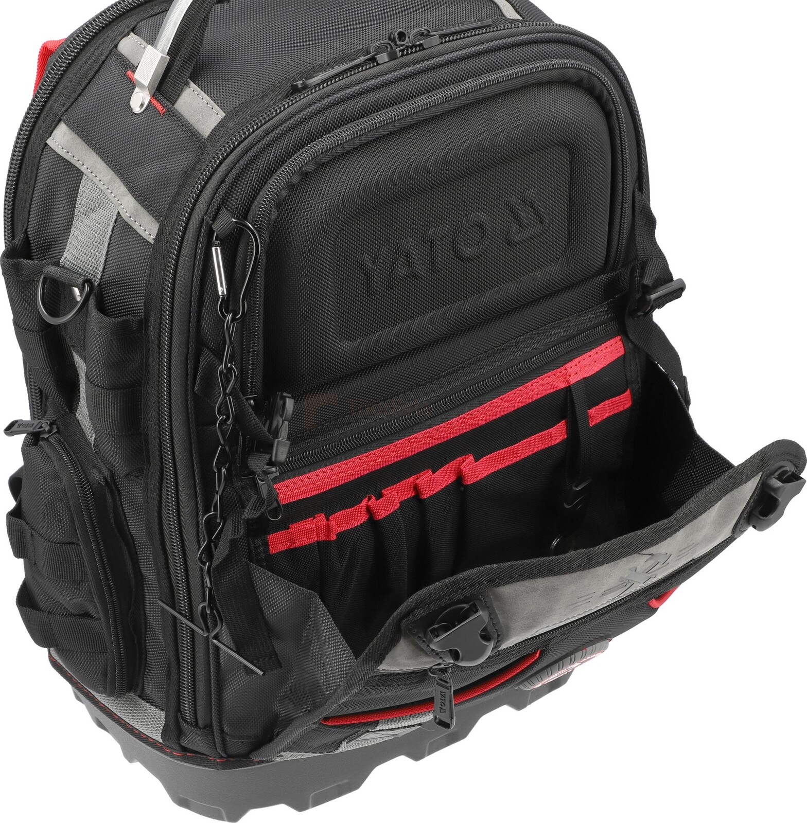 Pildil on avatud Yato seljakott, millel on näha palju taskuid ja punaseid detaile.